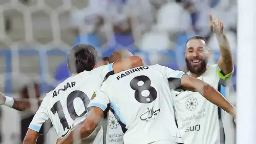 احتفال لاعبي الاتحاد السعودي