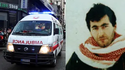 صورة نادرة ليحيى عياش بجانب صورة لسيارة إسعاف تحمل مصابا بعد الانفجارات في لبنان