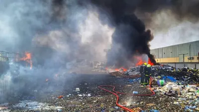 حريق ضخم في مصنع بلاسيتك 