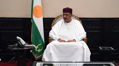  الرئيس المعزول محمد بازوم 