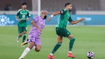 رياض محرز في مباراة الأهلي والخلود