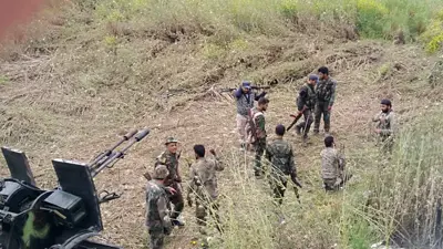 عناصر من الجيش السوري في محيط حماة