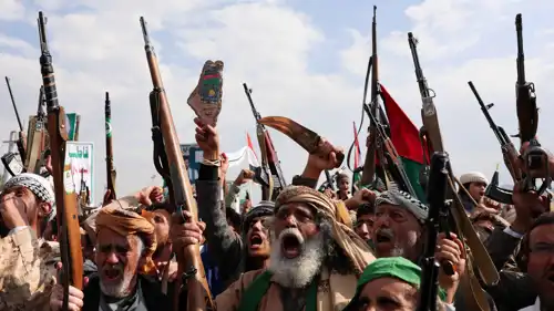 حوثيين يتظاهرون تضامناً مع الفلسطينيين