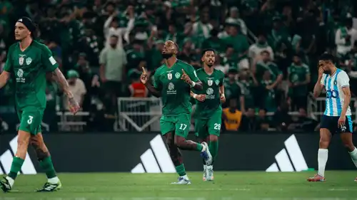 إيفان توني نجم الأهلي السعودي