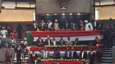 مشاركون في اجتماعات تأسيس "حكومة السلام" السودانية