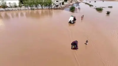 جانب من السيول التي اجتاحت اليمن
