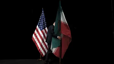 العلمان الإيراني والأمريكي