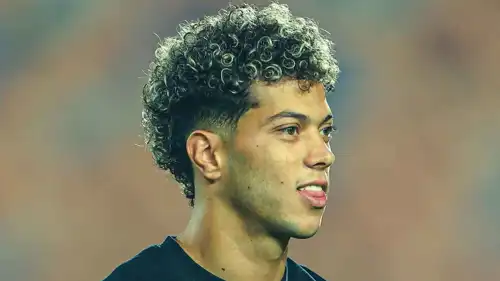 إمام عاشور نجم الأهلي المصري