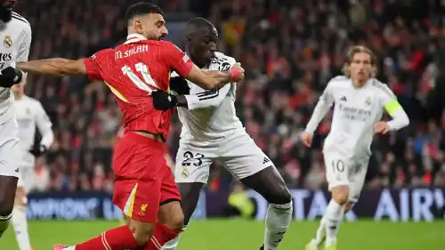 محمد صلاح في مواجهة سابقة ضد ريال مدريد