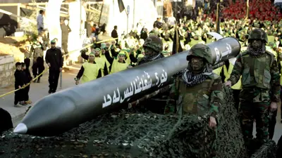 مقاتلون وصواريخ لحزب الله