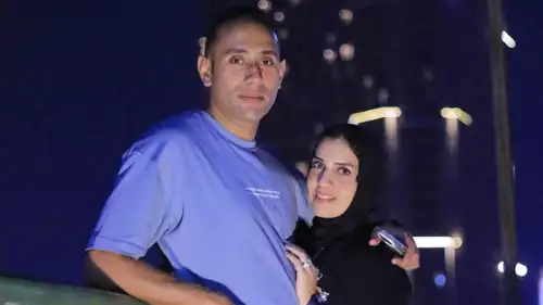 الراحلة دينا علاء وزوجها