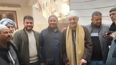 الفنان المصري عبد العزيز مخيون