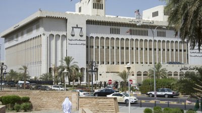 "تعدد الزوجات" دون عدل يدفع 100 كويتية لطلب الطلاق 