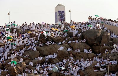حرارتها وصلت 72 درجة.. السعودية تحذّر الحجاج من التعرض لأشعة الشمس (فيديو)