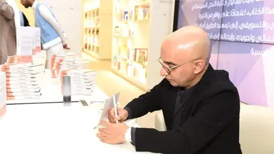 الشاعر السعودي غسان الخنيزي: اللغة هي موضوع الكتابة