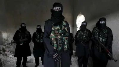 نساء من تنظيم داعش