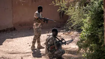 مقاتلان في الجيش السوداني
