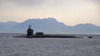 غواصة نووية