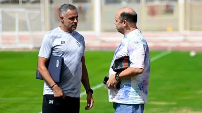 غوميز مدرب الزمالك وأحمد سليمان عضو مجلس الإدارة