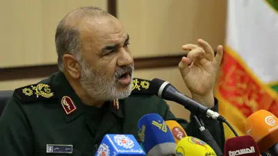 اللواء الإيراني حسين سلامي