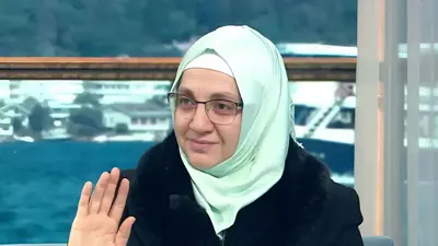  عائشة الدبس 