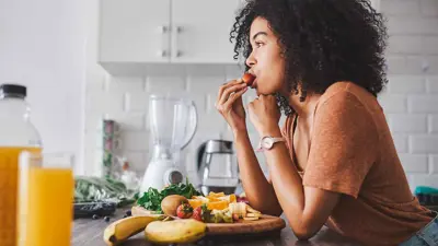 تناول أطعمة غنية بالألياف