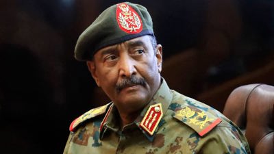 السودان.. البرهان يصل عطبرة وسط أنباء عن استعداده لجولة خارجية 