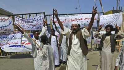 وسط تحذيرات حكومية.. محتجو شرق السودان يعلنون التصعيد وإغلاق الموانئ