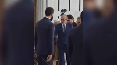 الرئيس السوري أحمد الشرع ووالده 