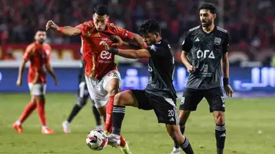 إمام عاشور في مباراة الأهلي وزد بالدوري المصري