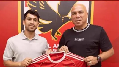 محمد شكري لاعبا في الأهلي المصري
