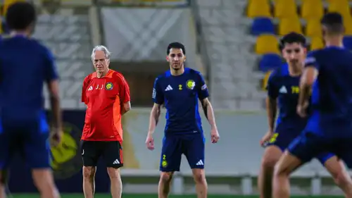 جيسوس يتابع تدريبات النصر السعودي