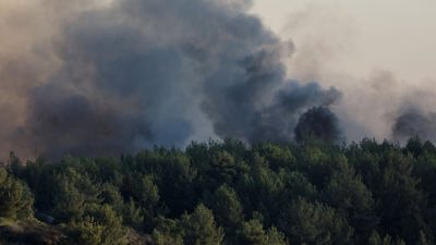 إصابة 4 مدنيين في غارة إسرائيلية على عيترون جنوب لبنان 