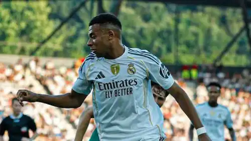 مبابي في مباراة ريال مدريد ضد تيرول