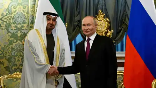 الرئيس الإماراتي الشيخ محمد بن زايد ونظيره الروسي فلاديمير بوتين