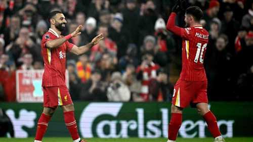 محمد صلاح مع ماك أليستر