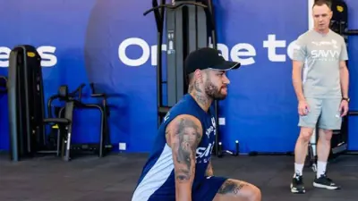 نيمار نجم الهلال السعودي