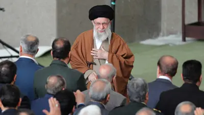 علي خامنئي