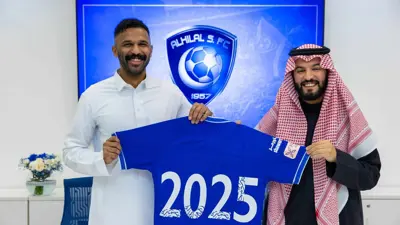 الهلال يقدم عرضين للأهلي لشراء المدة المتبقية من عقد محمد العويس