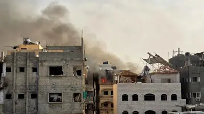 نيران بعد قصف على مستشفى كمال عدوان