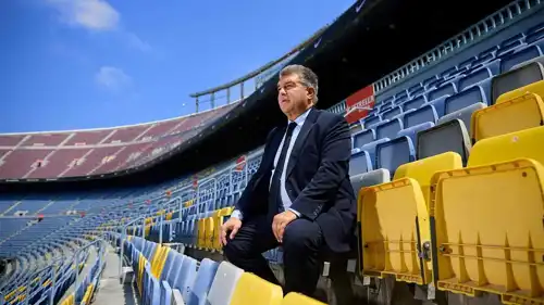 خوان لابورتا رئيس نادي برشلونة