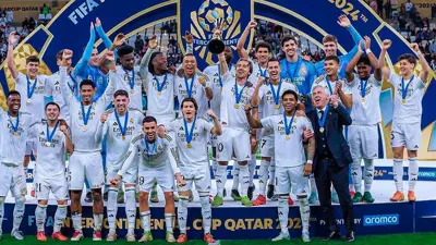 احتفال فريق ريال مدريد بتتويجه بلقب كأس الإنتركونتيننتال