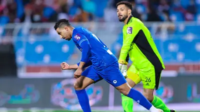 نادي الهلال يسقط الفيصلي ويتوج بطلا لكأس السوبر السعودي (فيديو)