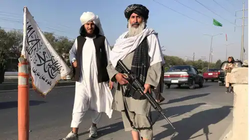 مسلحان من طالبان في أفغانستان