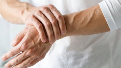 بينها التمارين والتدليك.. 4 طرق بسيطة لتخفيف آلام التهاب المفاصل