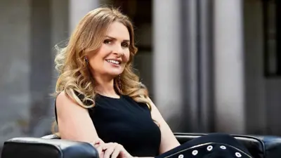 الفنانة المصرية يسرا