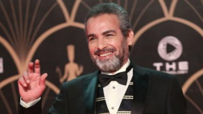 أول رد من أحمد عبد العزيز بعد انفعاله على صحفي (فيديو)