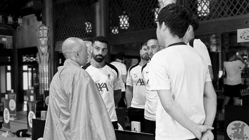"مُلهمة".. محمد صلاح يعلق على زيارته لمعبد "إيكوين" مع ليفربول