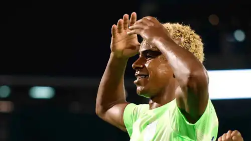 احتفال لامين يامال نجم برشلونة