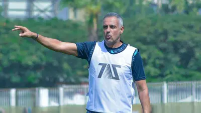 جوزيه غوميز يقود تدريبات الزمالك